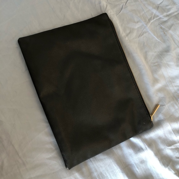 FOREVER 21 | Black Leather Clutch - Picture 2 of 4